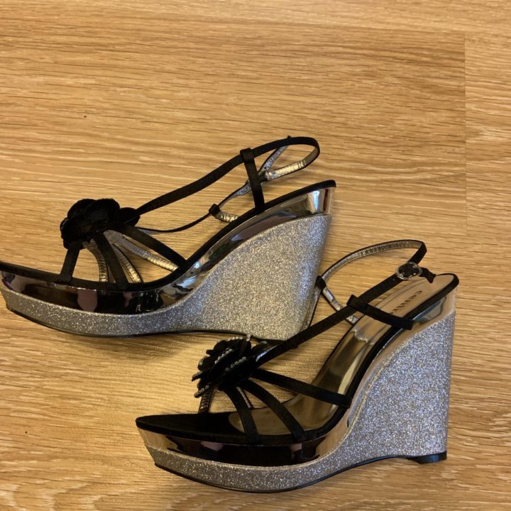 Босоножки на платформе