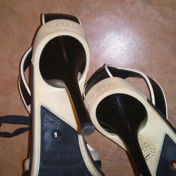 Босоножки Casadei