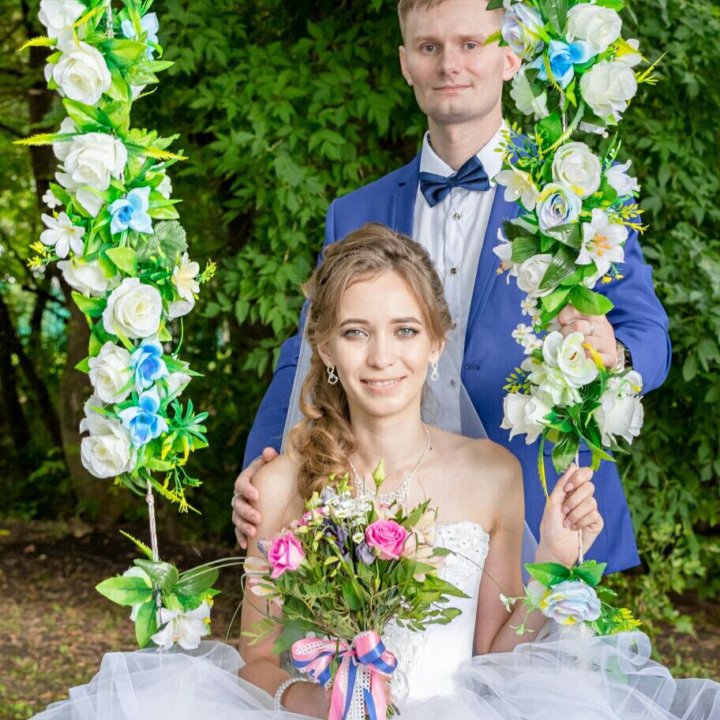 Фотограф и видеограф на свадьбу. Два оператора.