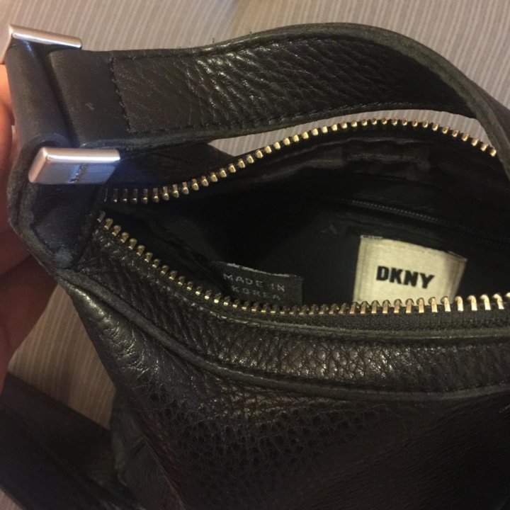 Сумочка DKNY