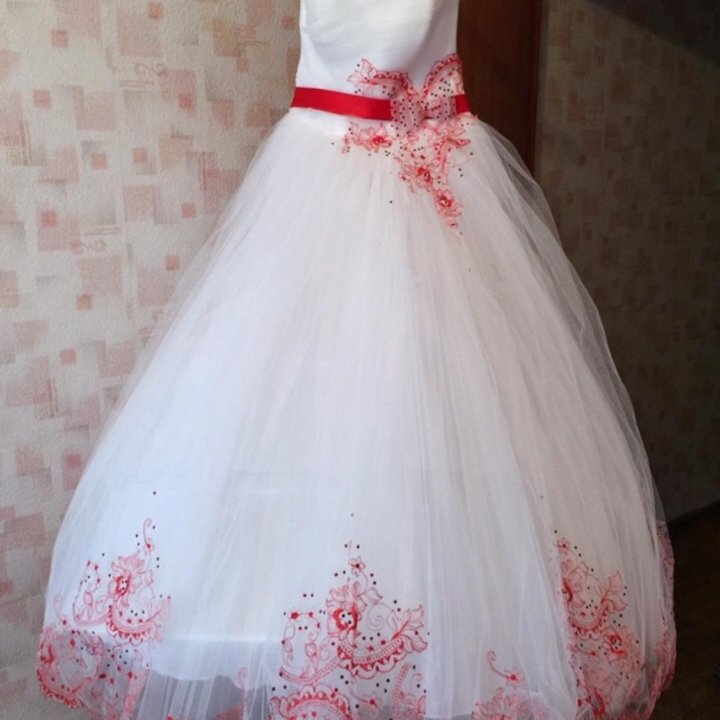 Свадебное платье 44-46 торг