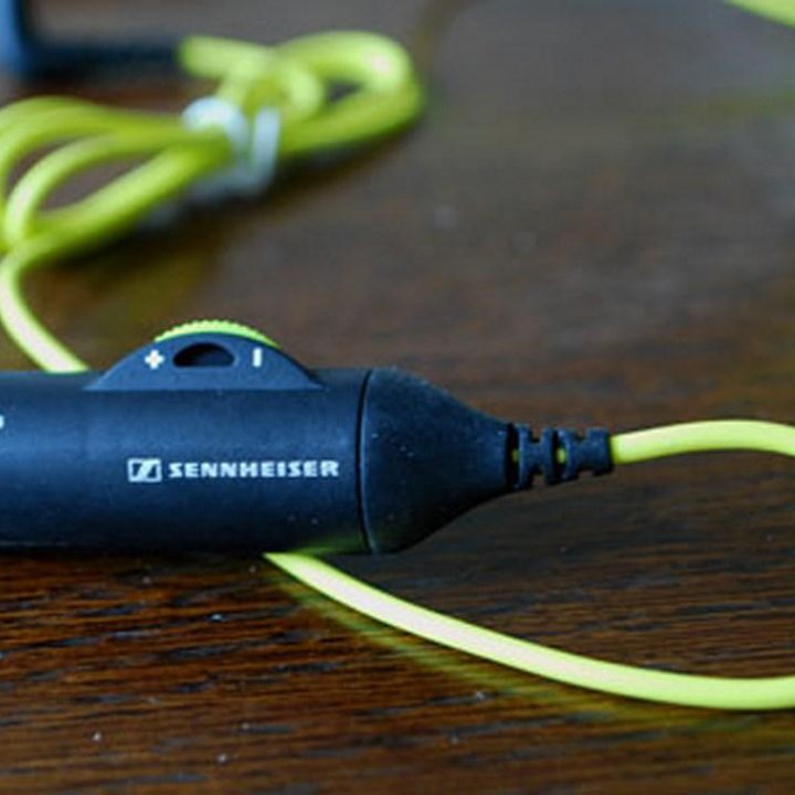 Наушники Sennheiser OMX 680 Sports