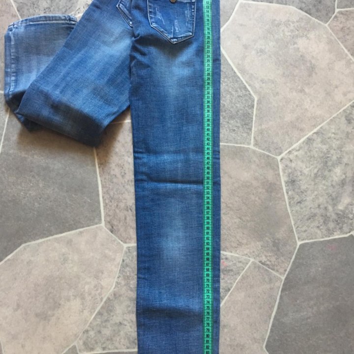 Новые джинсы Armani jeans