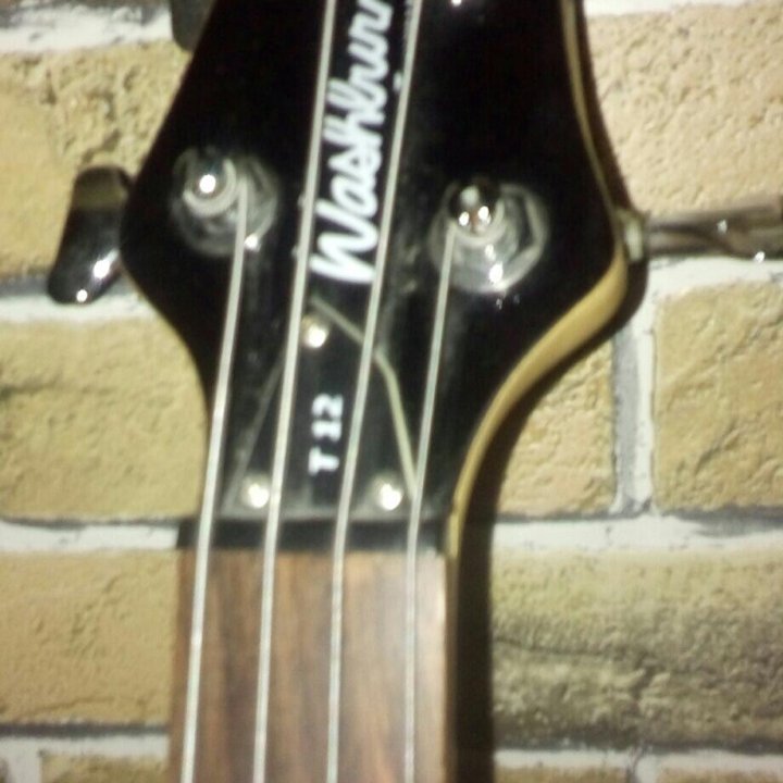 Бас гитара washburn т12