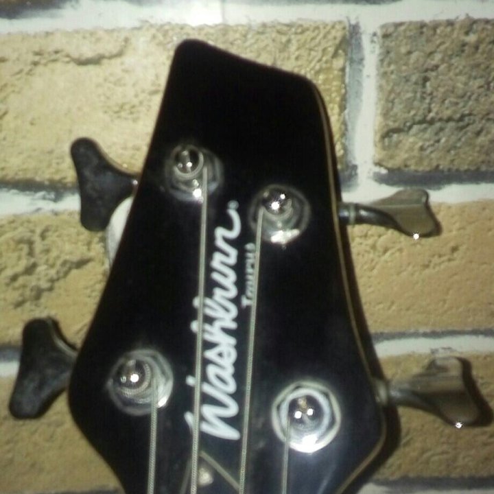 Бас гитара washburn т12