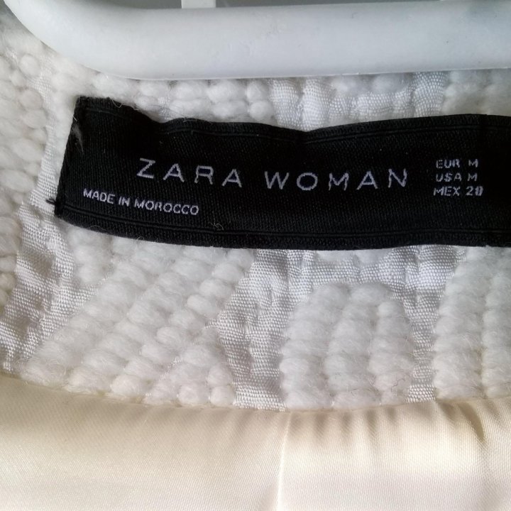 Пальто Zara