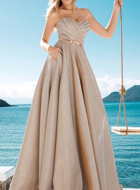 Вечернее платье