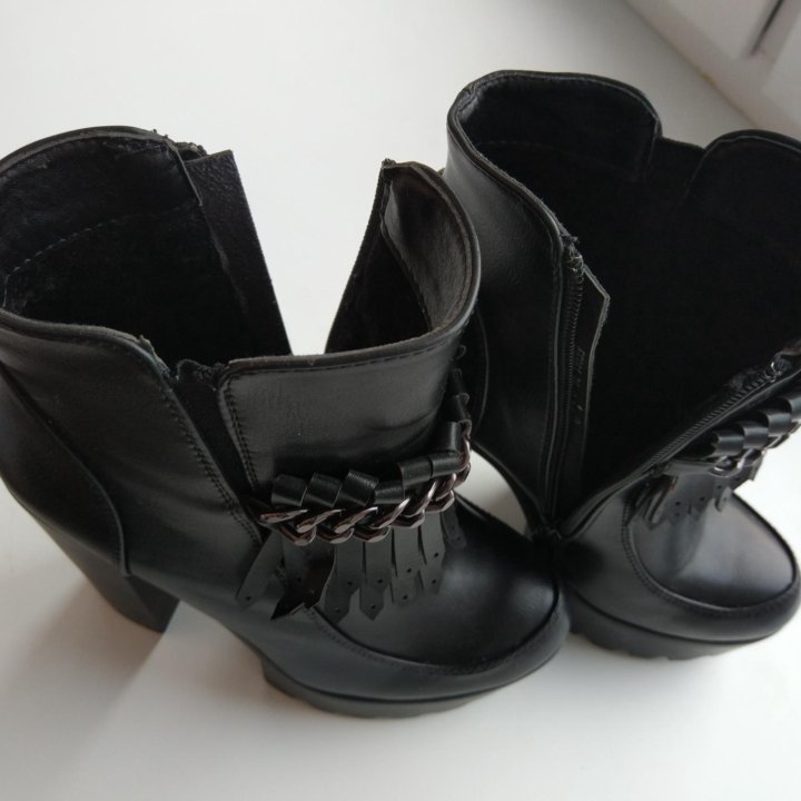 Ботинки женские