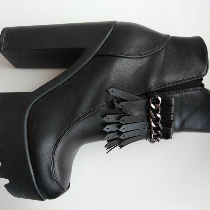 Ботинки женские