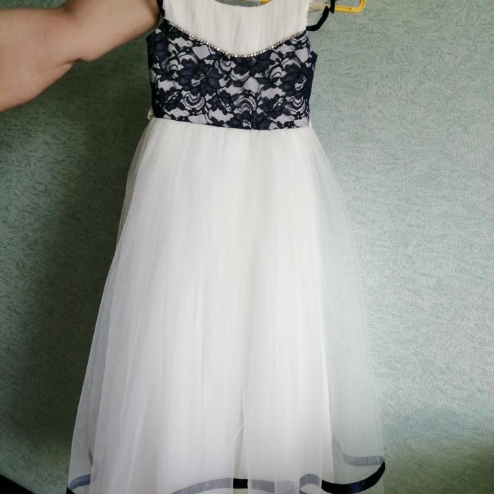 Платье праздничное