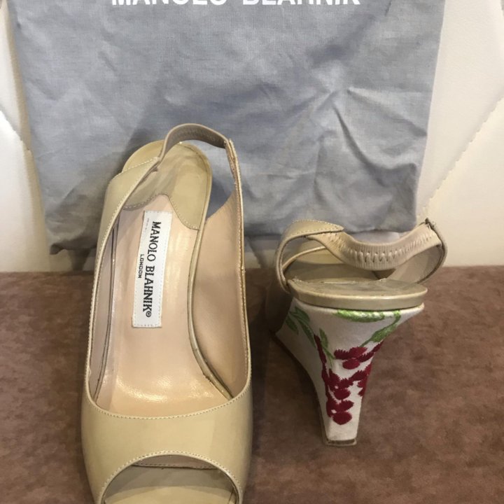 manolo blahnik оригинал