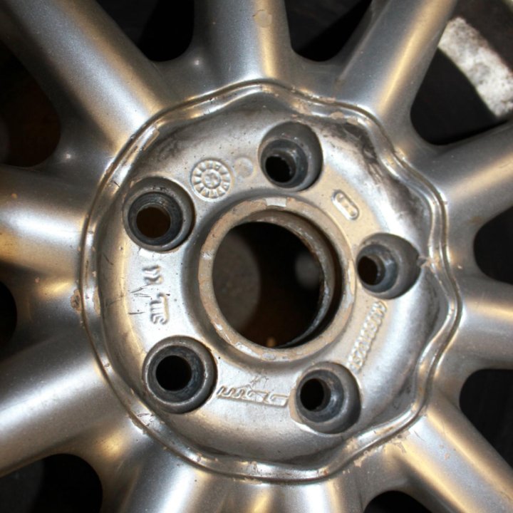 Колесные диски Audi R15 5x112 4A0601025B