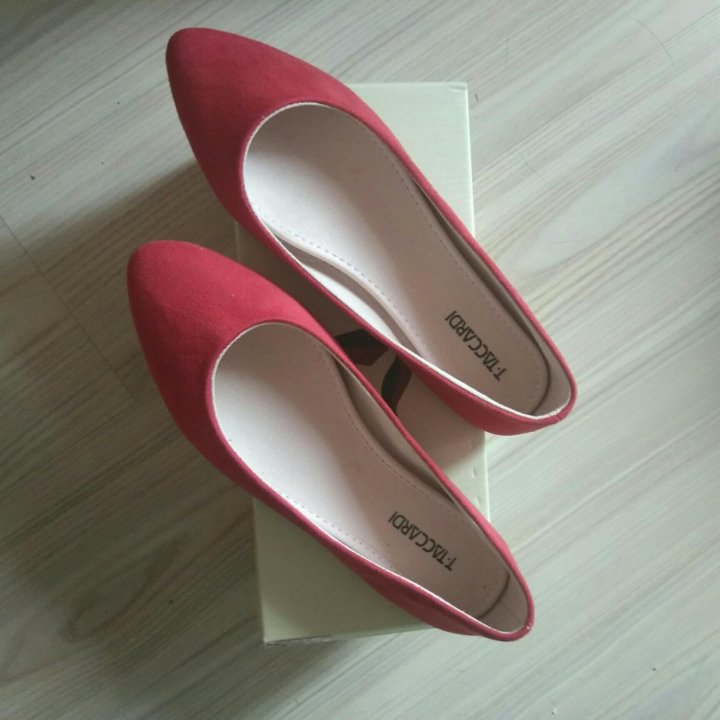 Балетки красные