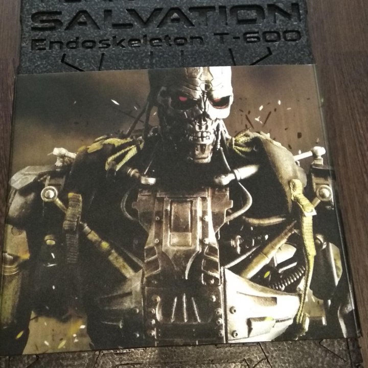 Terminator Salvation T-600 Hot Toys MMS-93