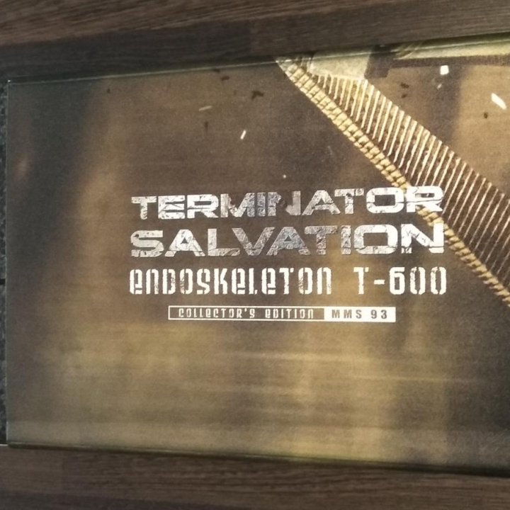 Terminator Salvation T-600 Hot Toys MMS-93