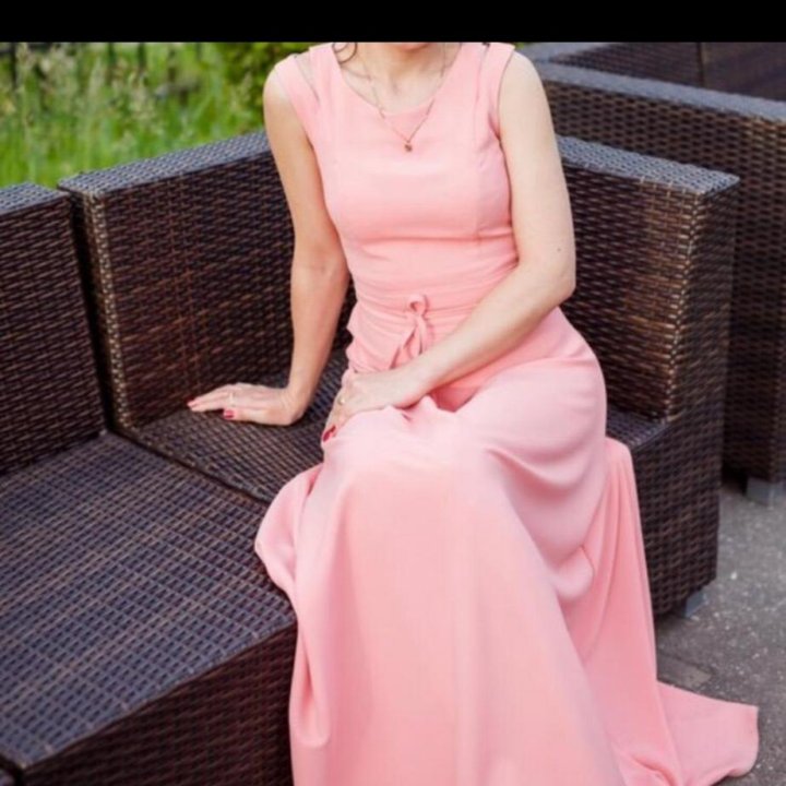 Платье вечернее