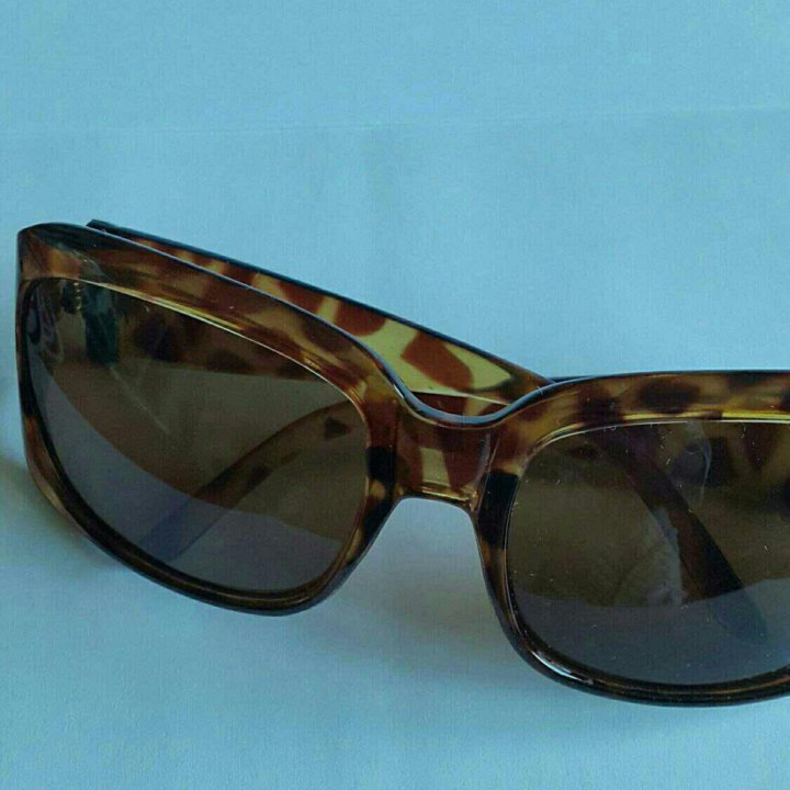 Солнцезащитные очки (леопард) новые