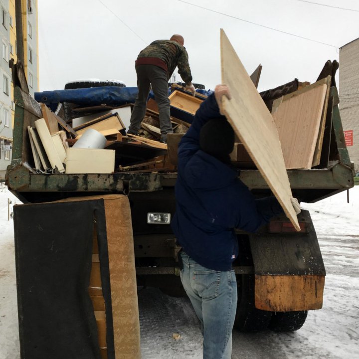 Вывоз старой мебели на свалку ✰ Грузчики