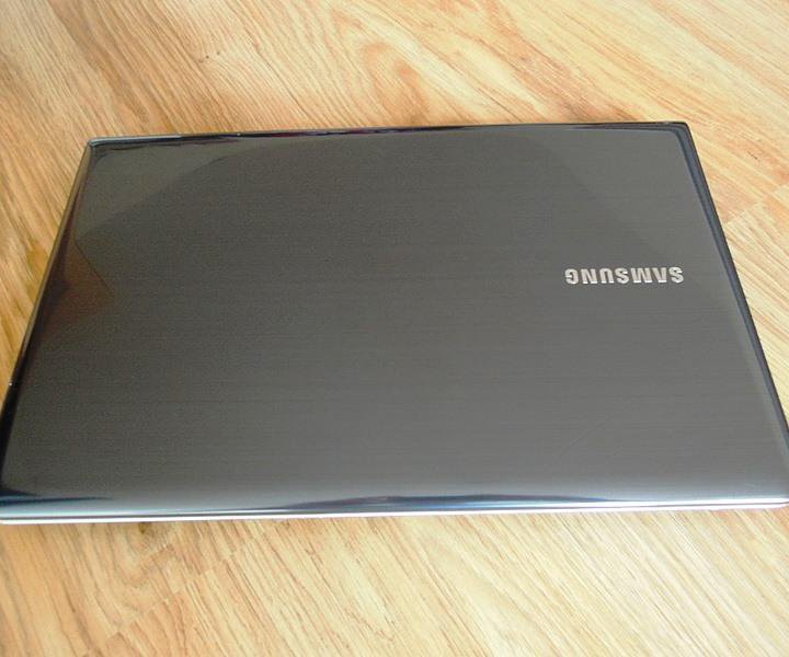 Отличный Samsung 4 ядра AMD A10(core i7)