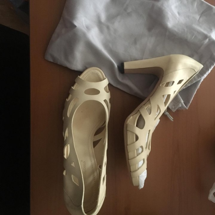 Кожаные туфли