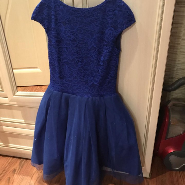 Синее платье