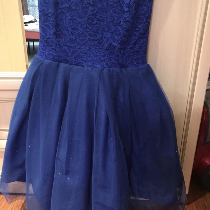 Синее платье