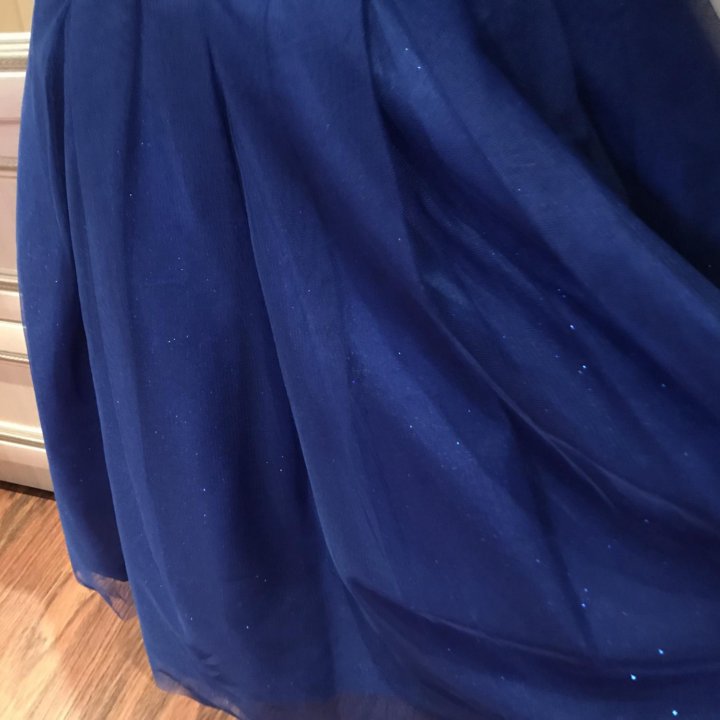 Синее платье