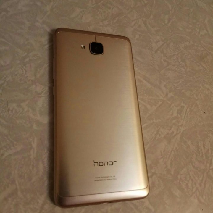 Продам телефон Huawei Honor 5C