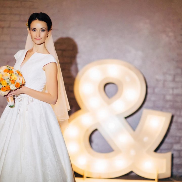 Свадебное платье