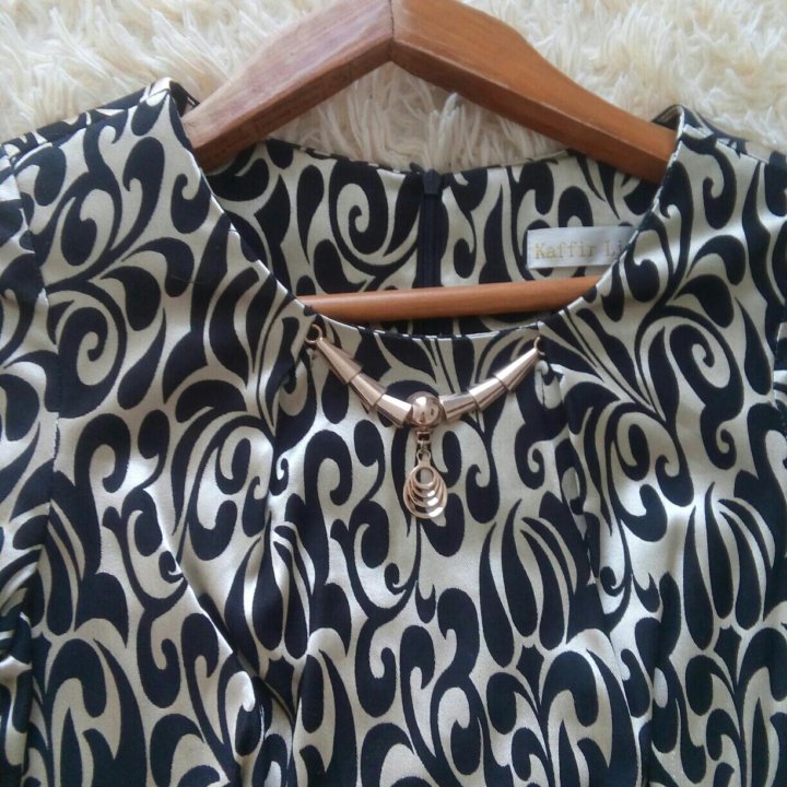 Платье вечернее