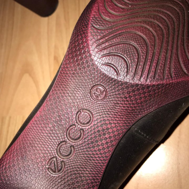 Новые туфли Ecco