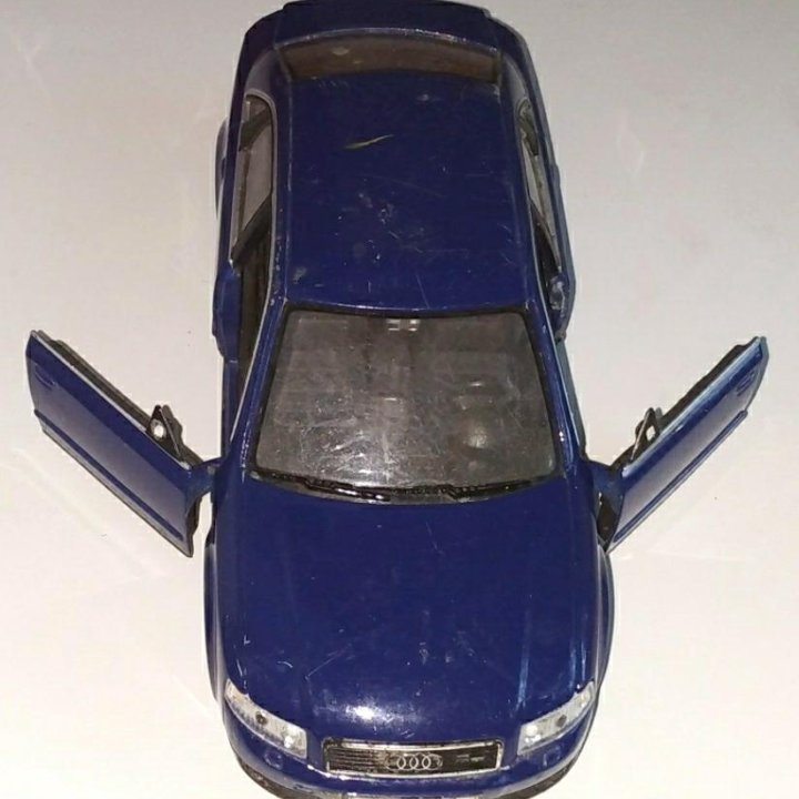 Модель Audio A4 scale 1/24