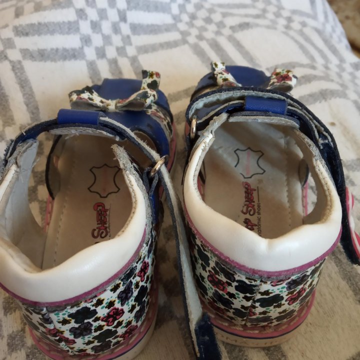 Босоножки на девочку