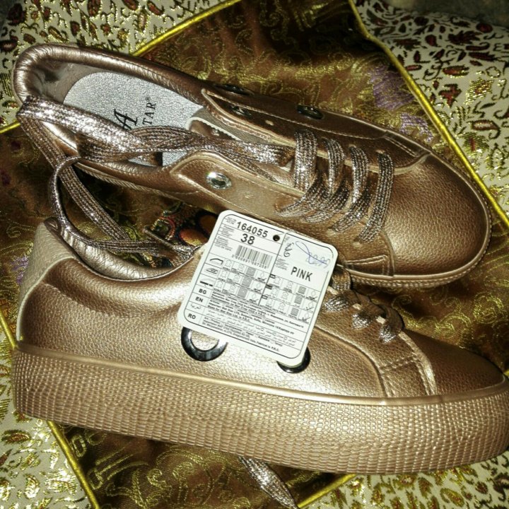 Кроссовки, полукеды