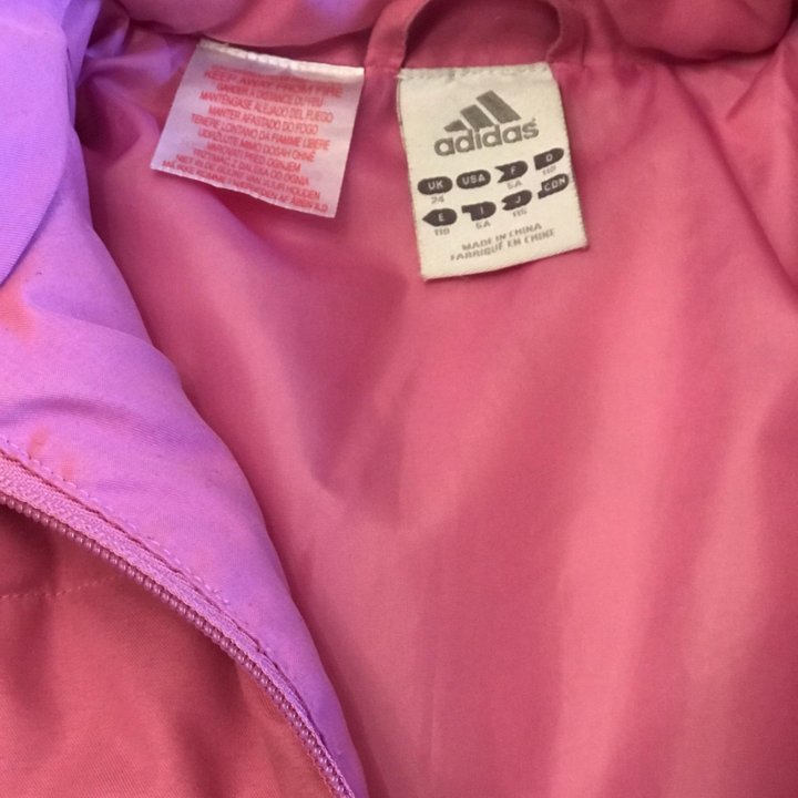 Куртка adidas 4-6лет