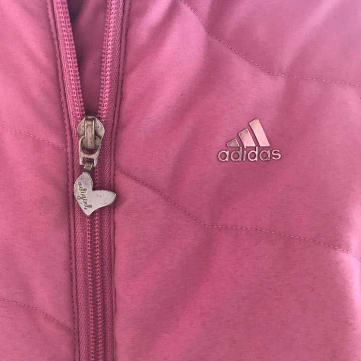 Куртка adidas 4-6лет