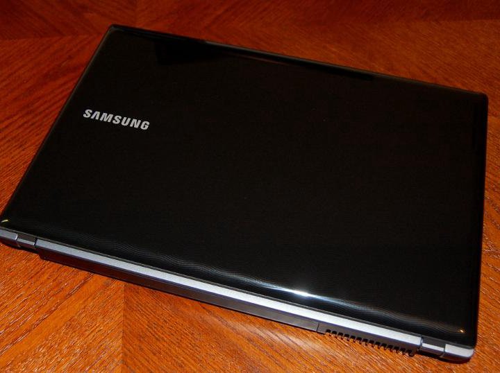 Ноутбук Samsung R440