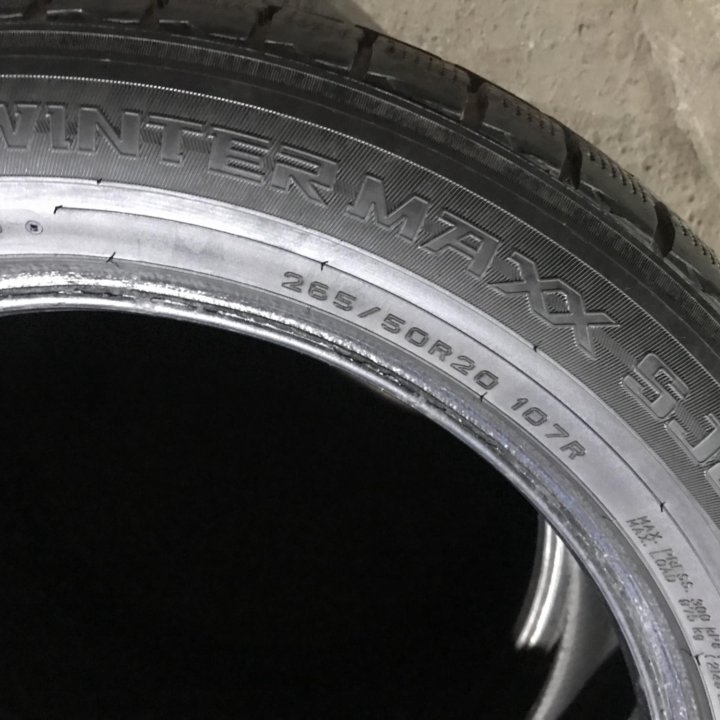 Dunlop Winter Maxx SJ8 265/50 R20 2шт