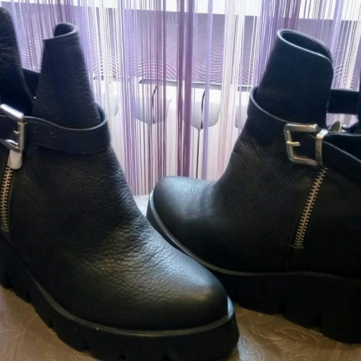 Ботинки стильные. Кожа.