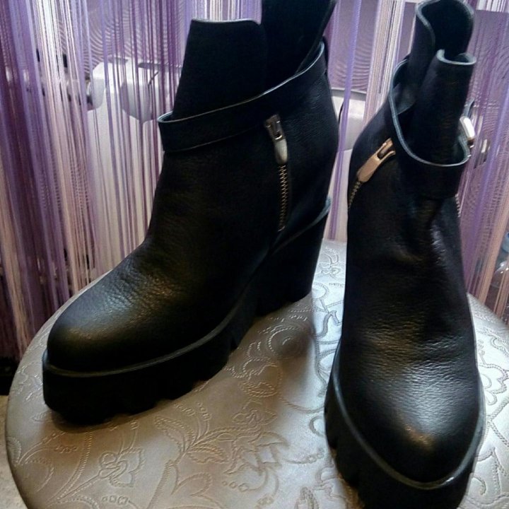 Ботинки стильные. Кожа.