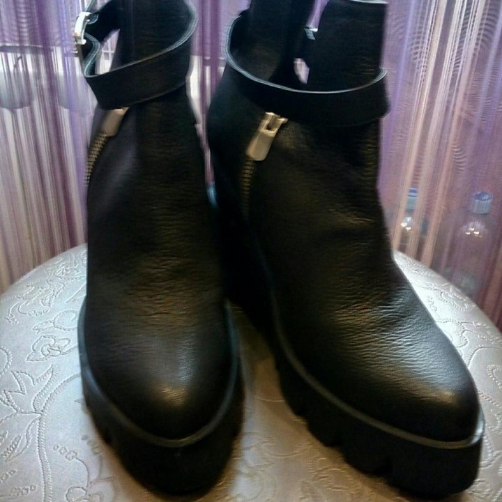 Ботинки стильные. Кожа.