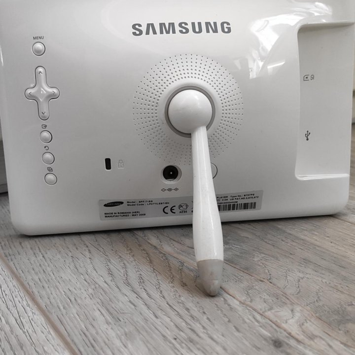 Фоторамка Samsung SPF-71ES