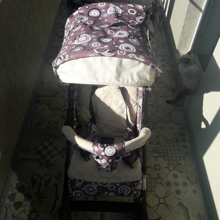 Коляска прогулочная