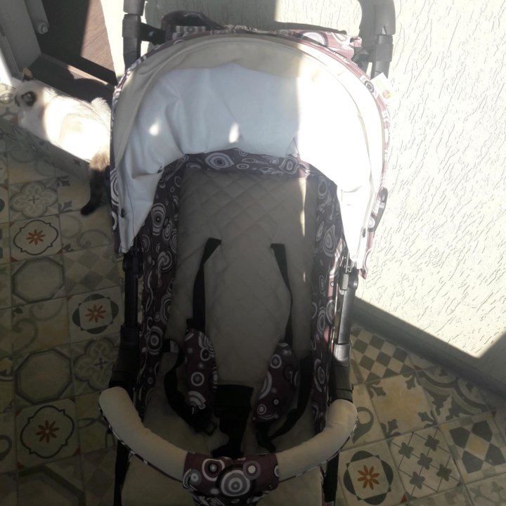 Коляска прогулочная