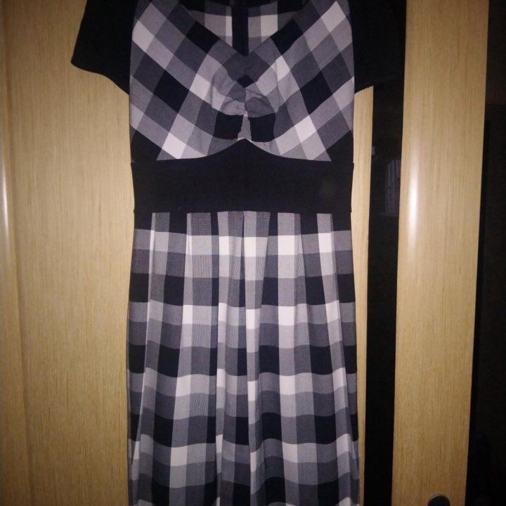 Платье 44 разм