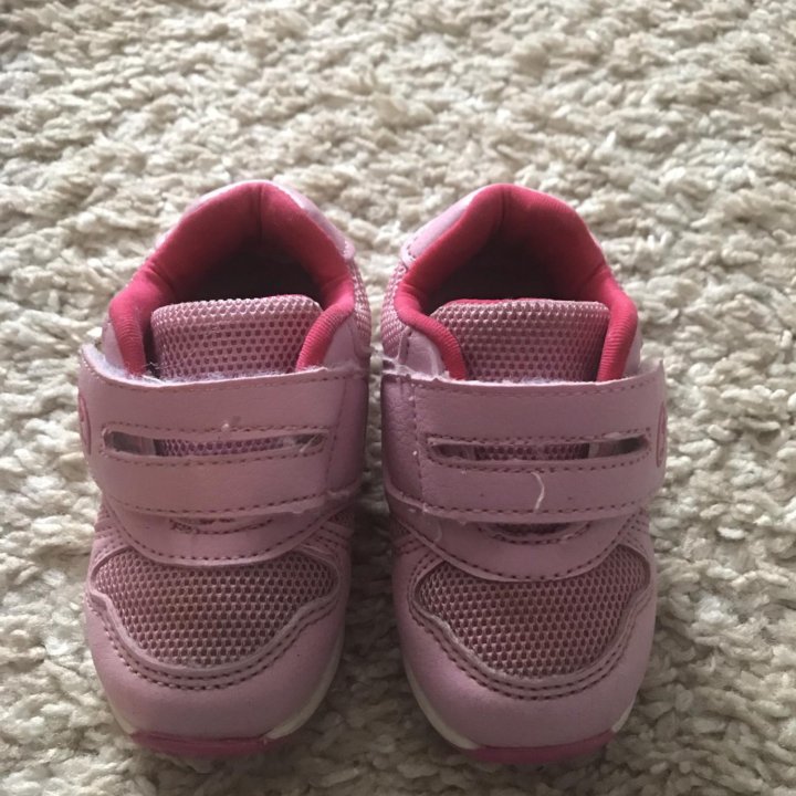 Кроссовки antilopa