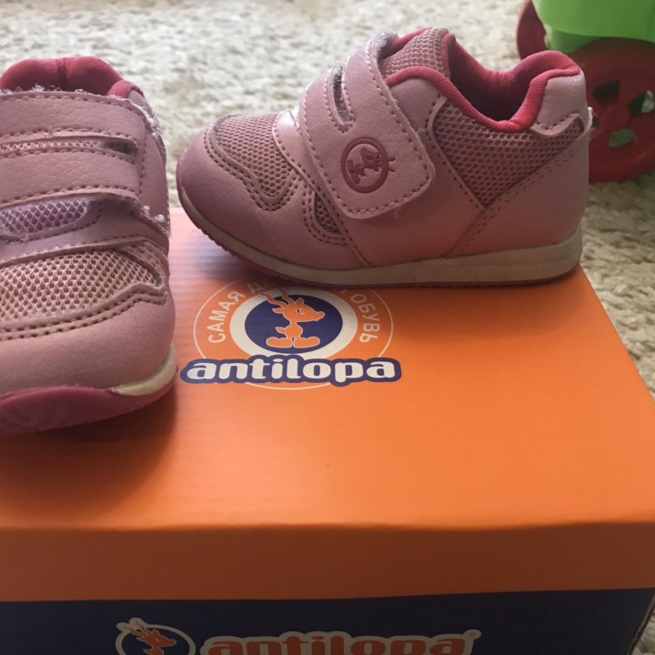 Кроссовки antilopa