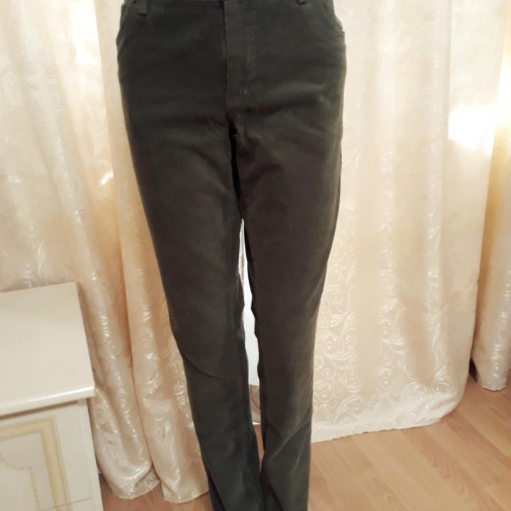 Джинсы разм.48