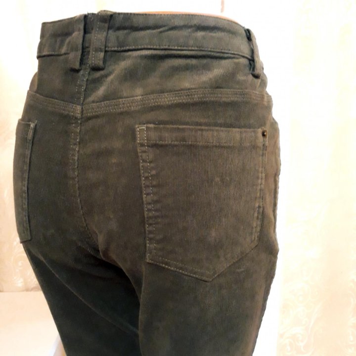 Джинсы разм.48