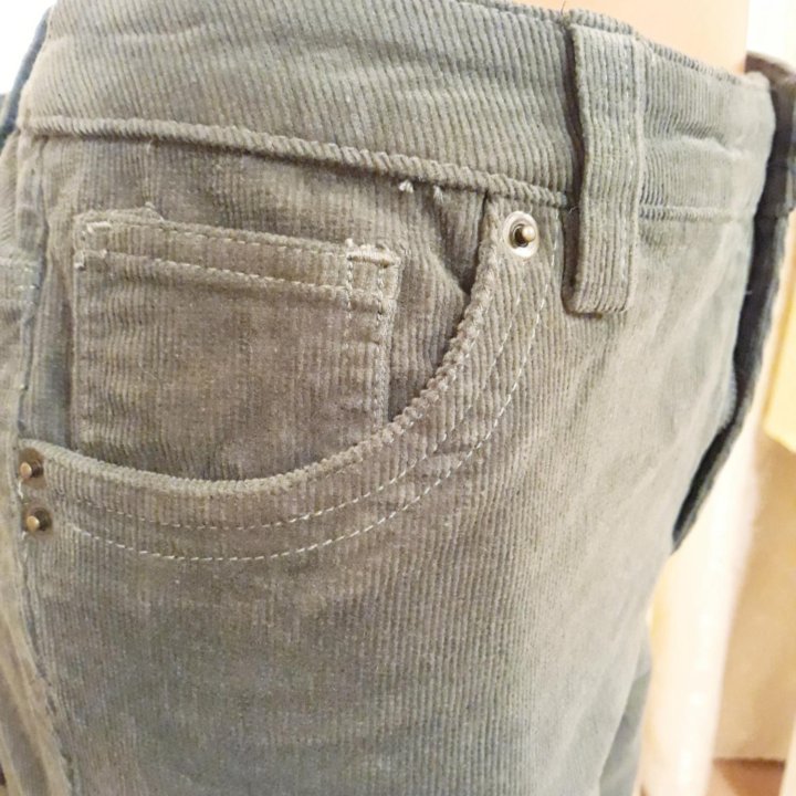 Джинсы разм.48